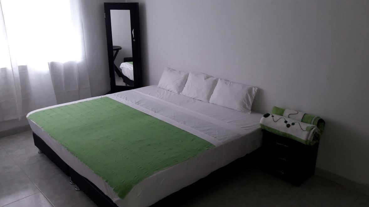 Hostal Deluxe Santander 马尼萨莱斯 外观 照片