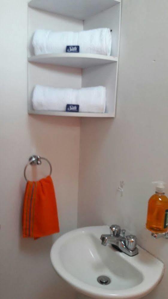 Hostal Deluxe Santander 马尼萨莱斯 外观 照片